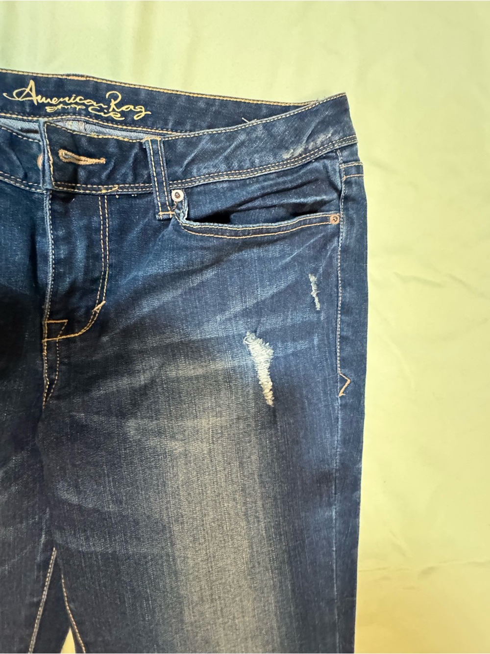 American Rag Mid Rise Jeans Dark Wash Distressed Size 11-R - Picture 5 of 10